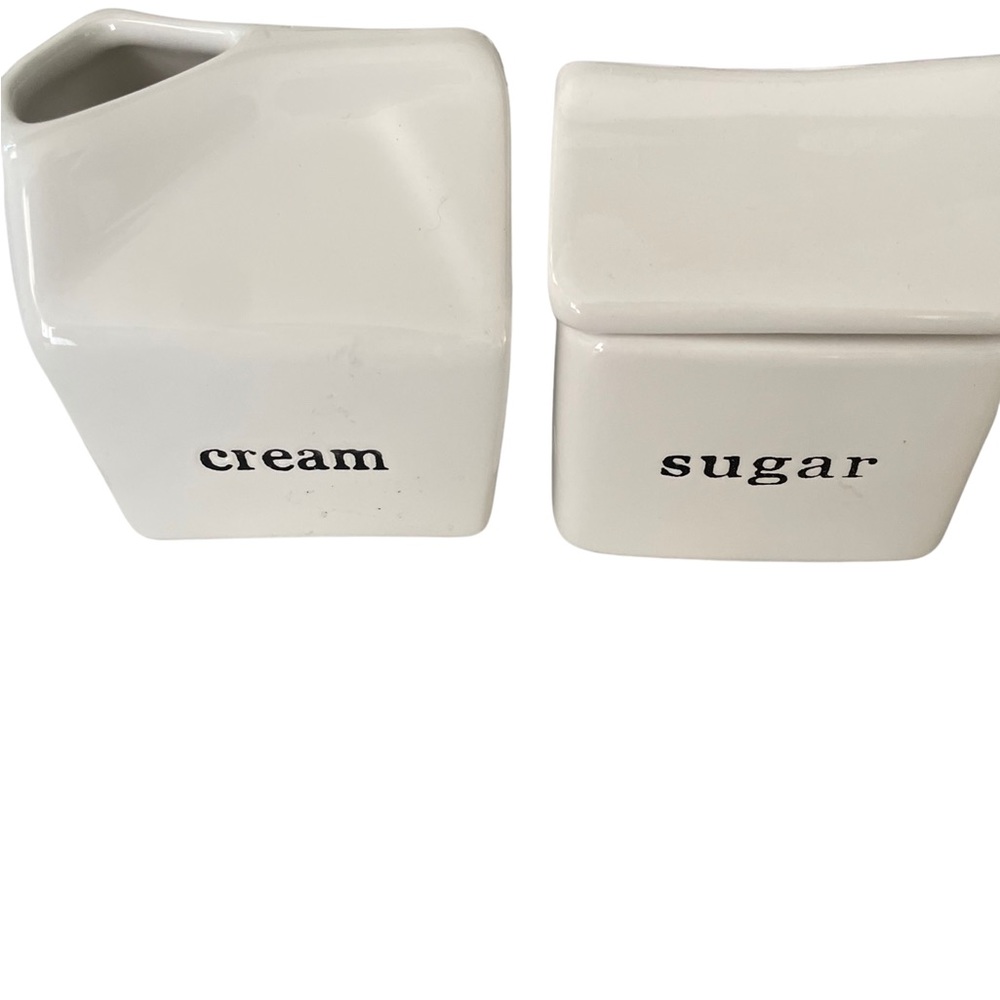 Super cute Store House cream and sugar. Perfect for the Holidays